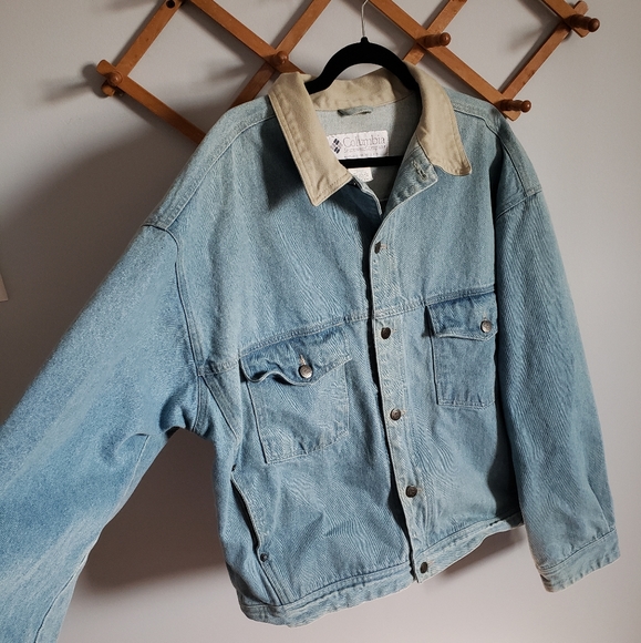 Columbia Jackets & Blazers - VINTAGE COLUMBIA Light Wash Oversized Denim Jacket